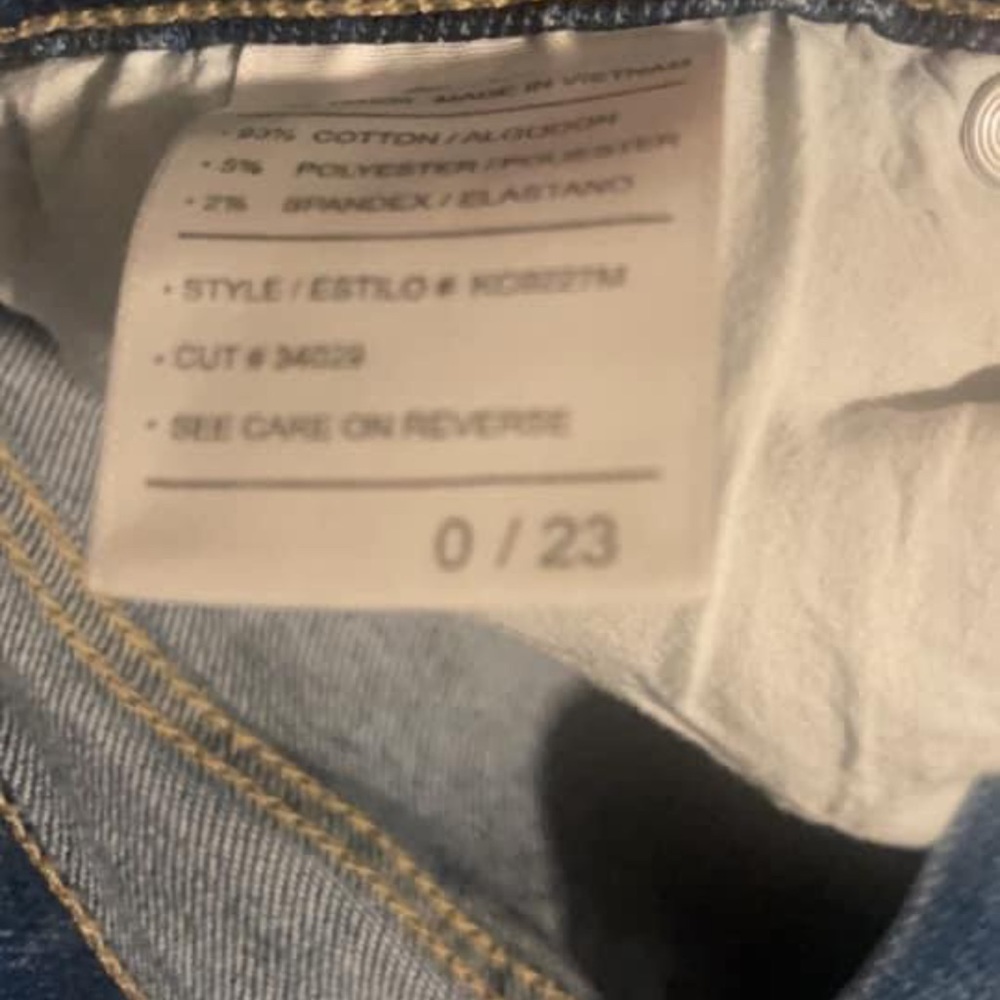 Cute jeans never worn
